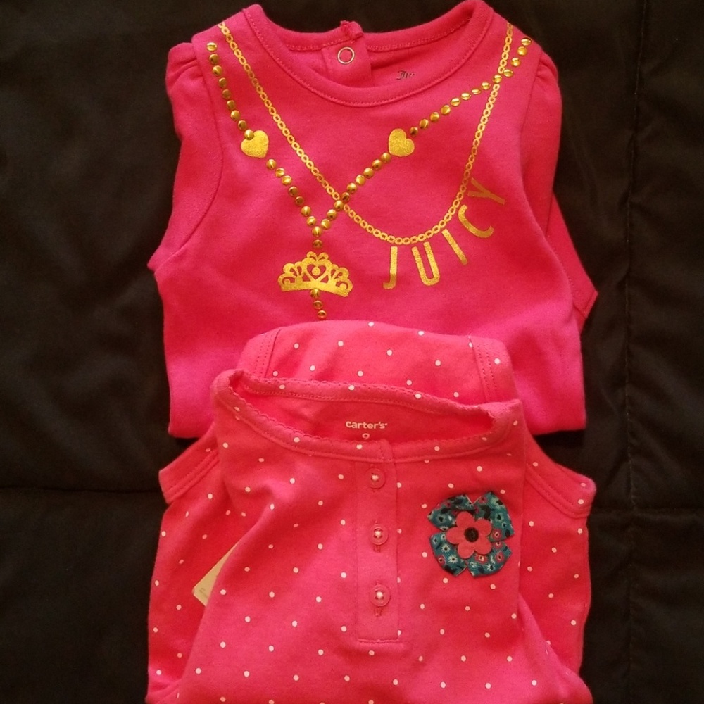 Two baby body suits size 6 to 9 months